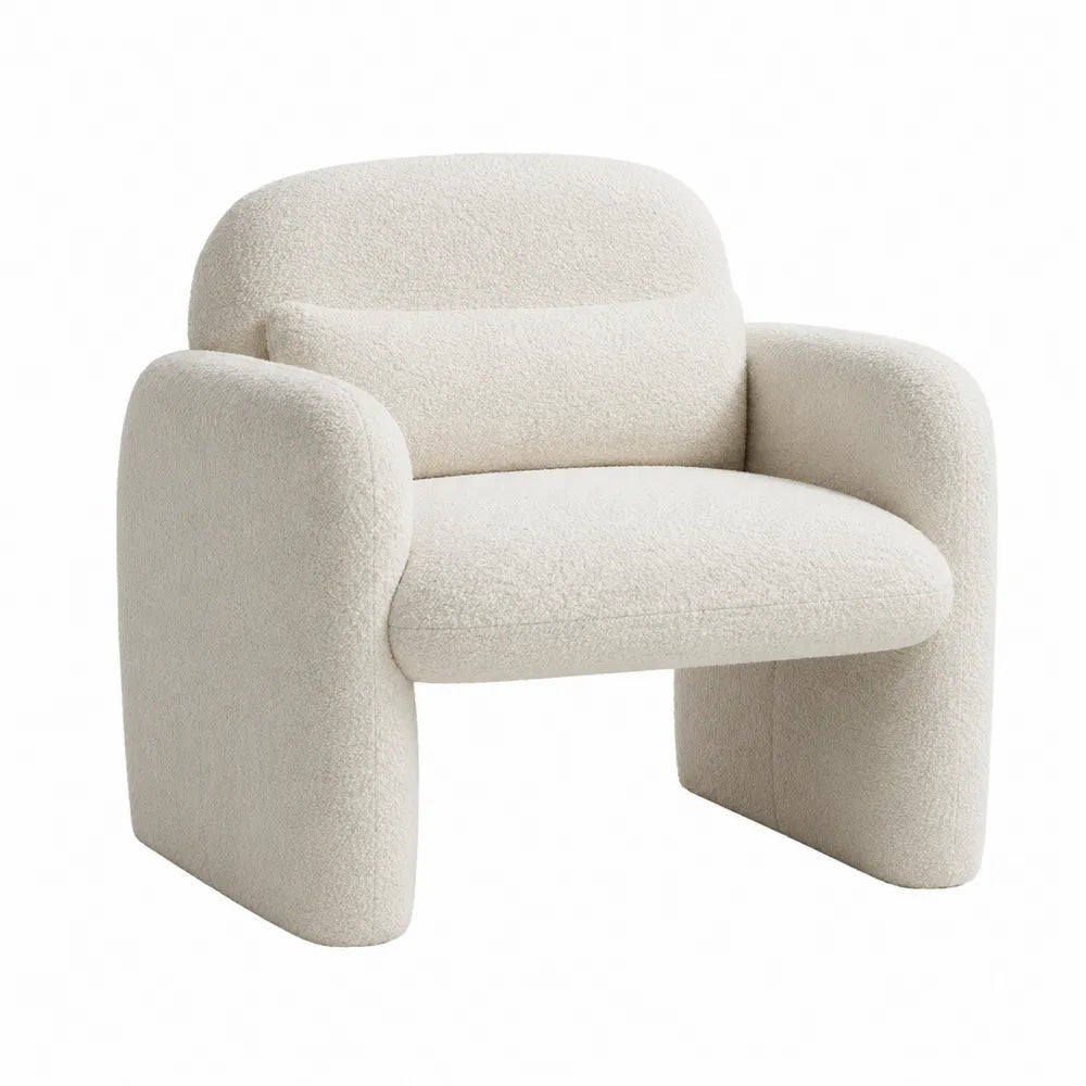 Silla de tela bouclé blanca con estructura de madera