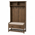Perchero de madera con banco tapizado beige